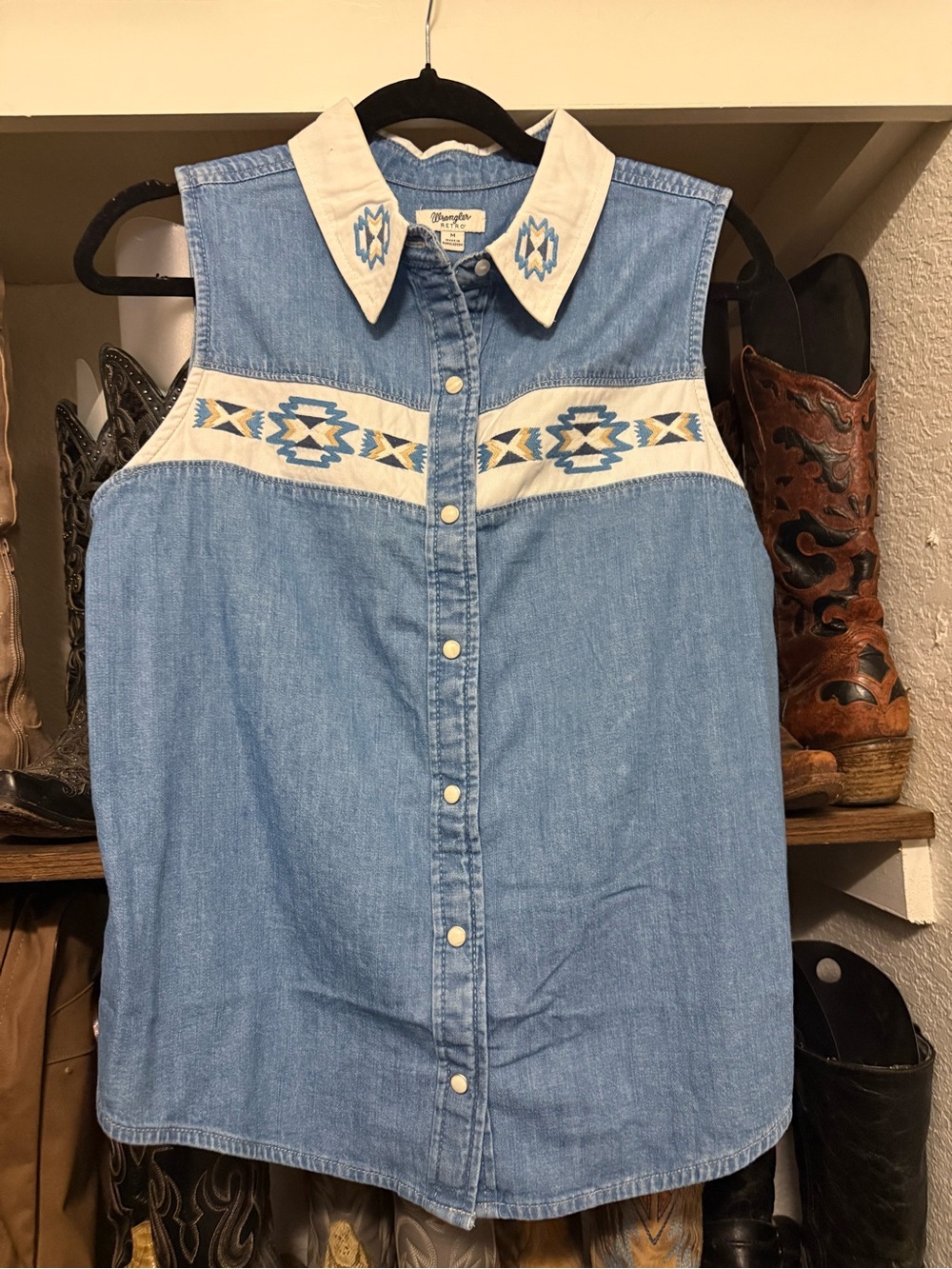Wrangler Light Blue Denim Sleeveless Western Top with Cream Embroidered Yoke.